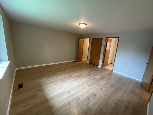Foto del edificio - Beautiful 3Br/3Bth with large backyard in ...