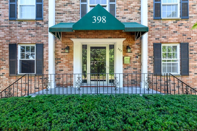 Building Photo - 398 Courtland Ave