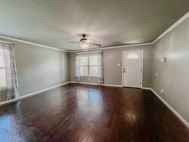 Building Photo - 74 Earnhardt Cir