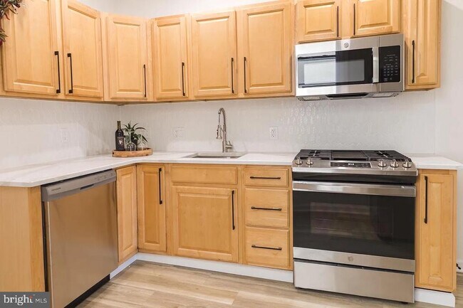 Foto del edificio - 4648 Silverwood St