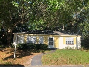 Building Photo - 2201 S Park Ave