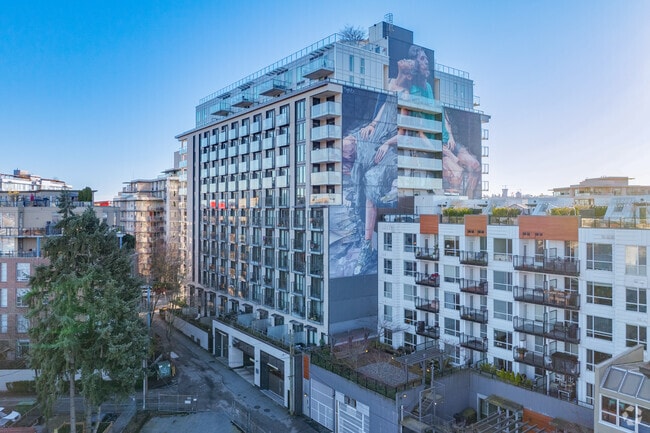 Building Photo - The Duke