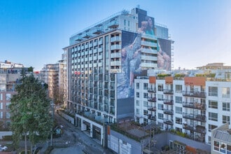 Building Photo - The Duke