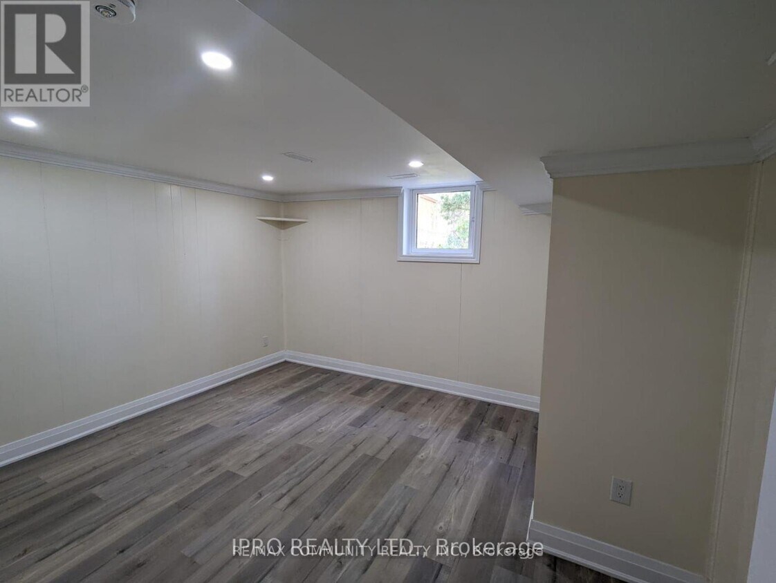Photo principale - 3263 Cawthra Rd