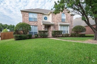 Building Photo - 2108 Monticello Cir