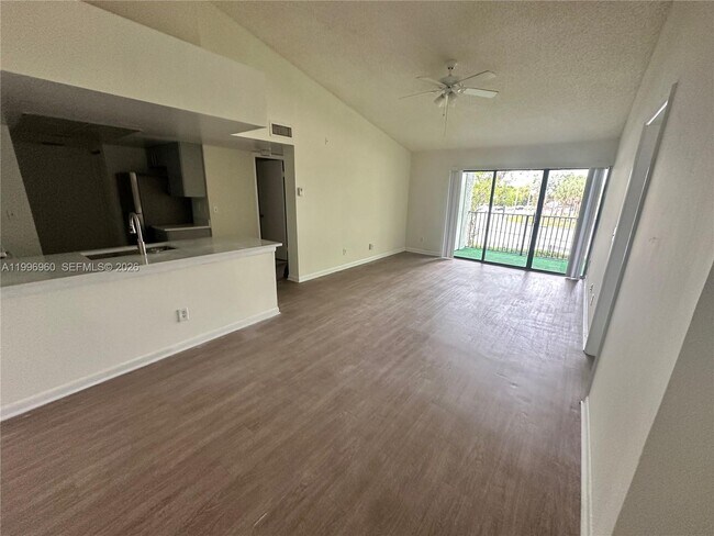 Foto del edificio - 9066 W Atlantic Blvd
