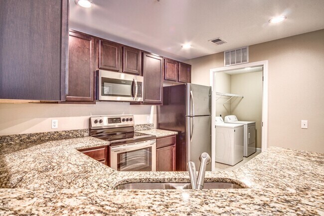 Foto del edificio - Beautiful One Bedroom Apartment in Fort Walton Beach!