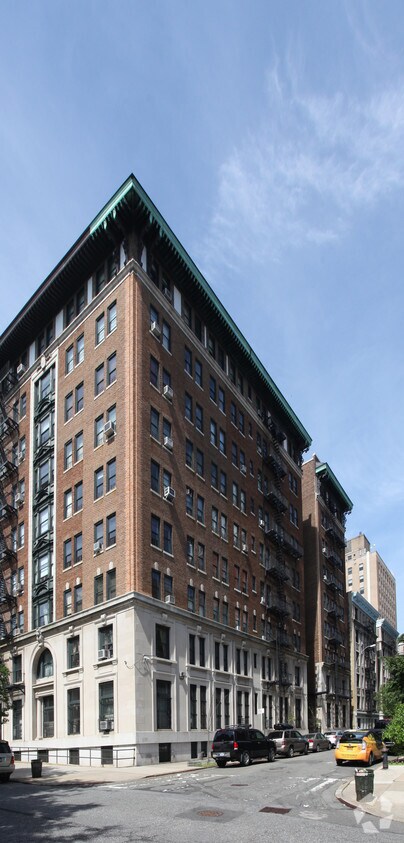 Foto del edificio - 400 W 121st St