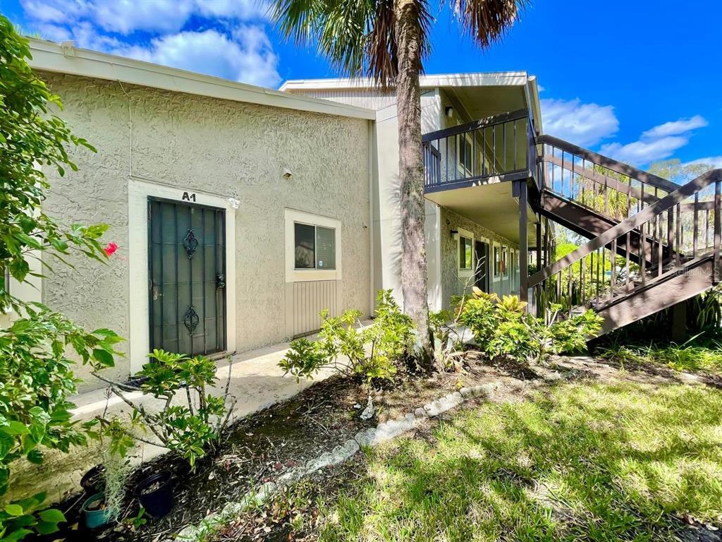 Foto principal - 6342 Newtown Cir