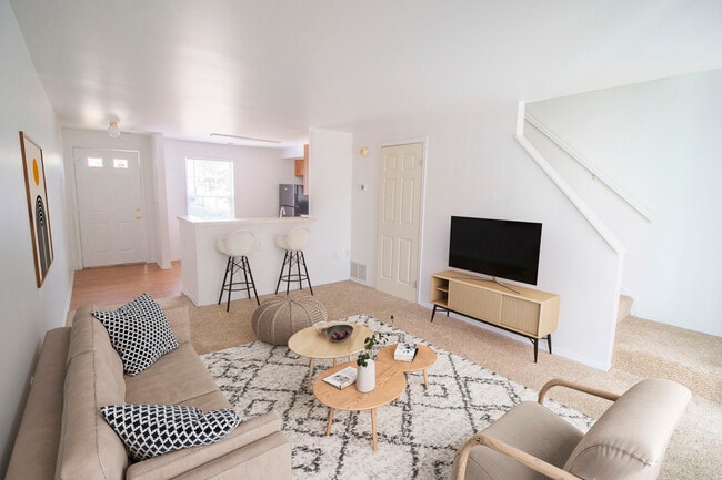 Building Photo - Hickory Green