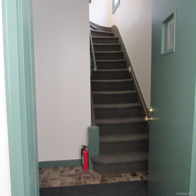 Foto del edificio - 35 Taylor Ave