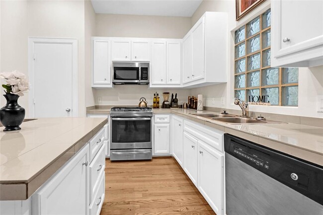 Building Photo - 8751 Bryam St