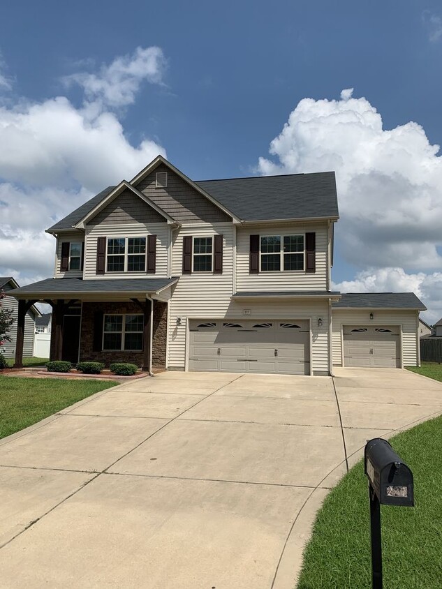 Gorgeous 3-story home - House Rental in Raeford, NC | Apartments.com