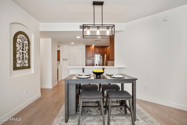 Building Photo - 5450 E Deer Valley Dr