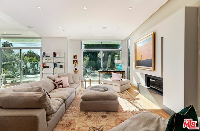 Foto del edificio - 2015 Purdue Ave