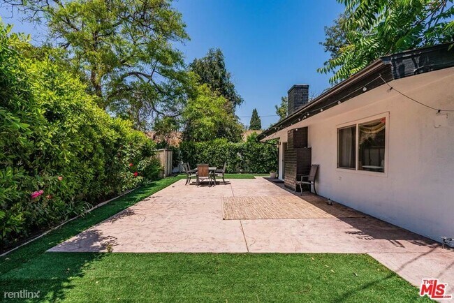 Foto del edificio - 3 br, 2 bath House - 4845 Lemona Ave