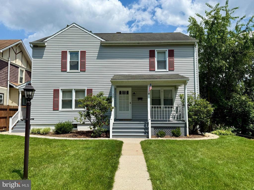 Primary Photo - 324 Pangborn Blvd