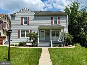 Building Photo - 324 Pangborn Blvd