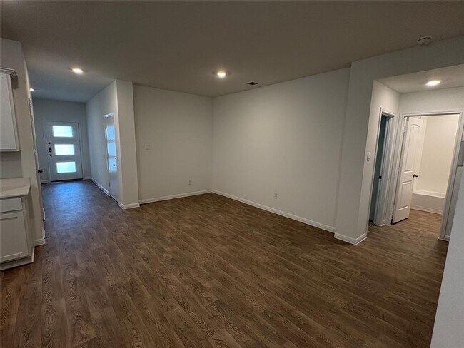 Building Photo - 175 Gazania Rd