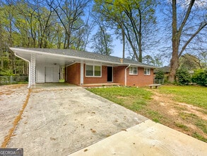 Building Photo - 506 Shady Ln Dr