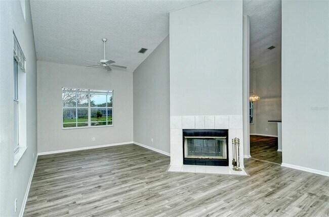 Foto del edificio - 4139 Westbourne Cir