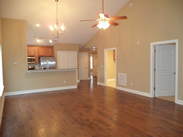Foto del edificio - 1750 Bonnie Roach Ln