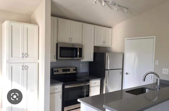 Foto del edificio - 1339 Branchwood Cir