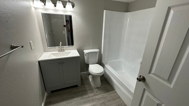 Foto del edificio - 2808 N 46th Ave