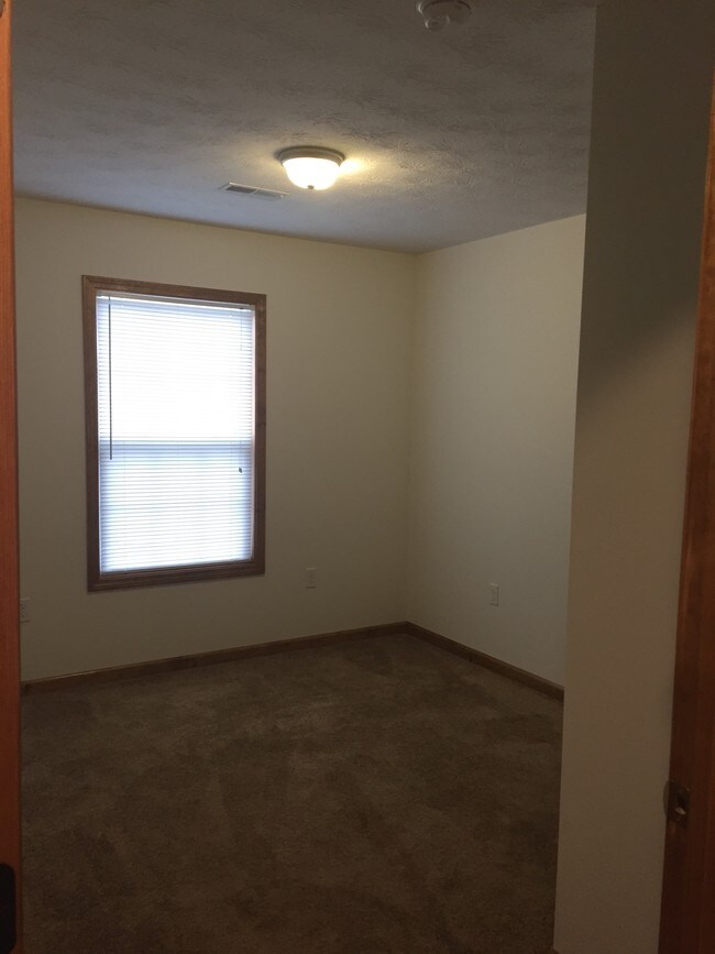 887 American Greeting Card Rd Unit A, Corbin, KY 40701 Apartment for