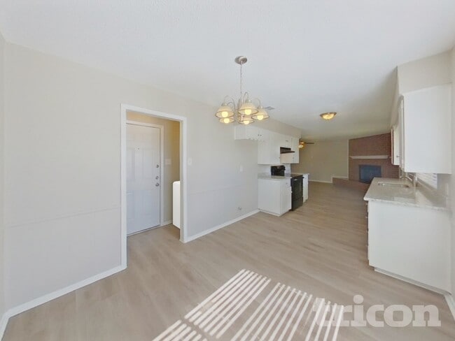 Foto del edificio - 1012 Wembley Rd