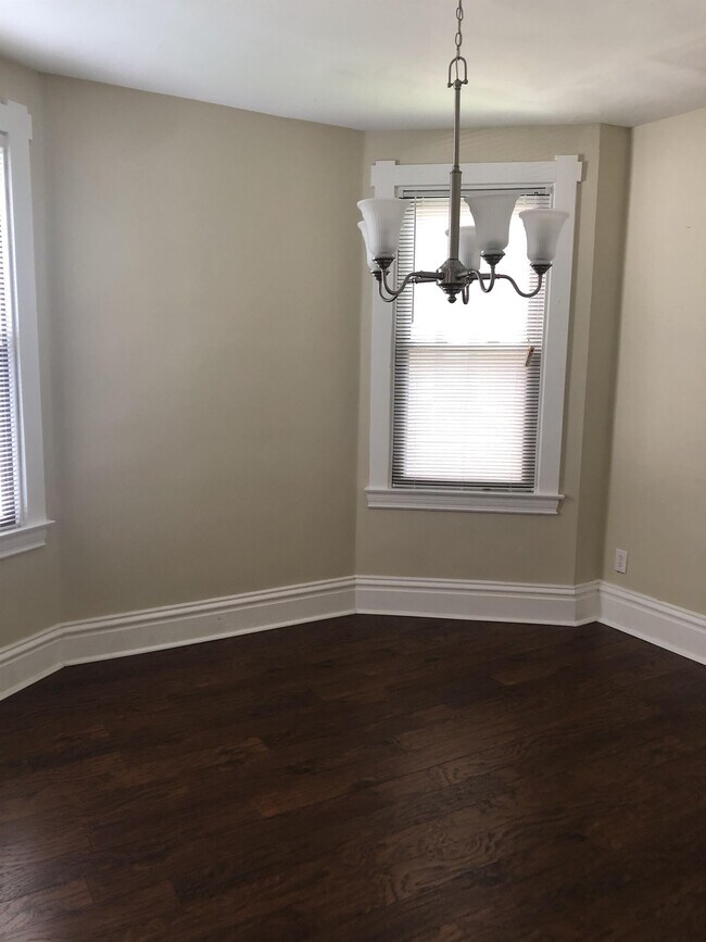 Foto del edificio - 36 Glenmore Ave