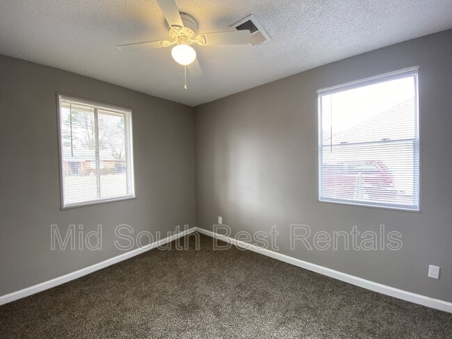 Building Photo - 2994 Lounette St