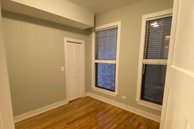 Foto del edificio - 641 W Oakdale Ave