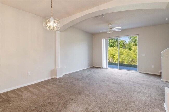 Building Photo - 214 Monroe Cir