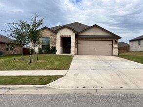 Building Photo - 2426 Elba Dr