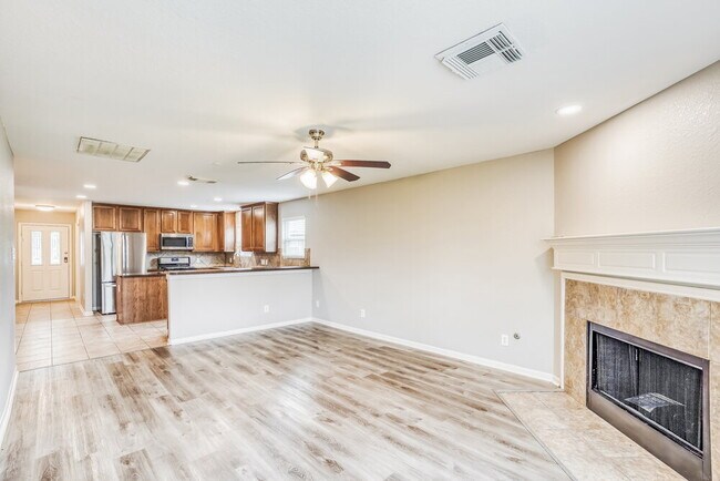 Foto del edificio - 4703 Montclair Hill Ln