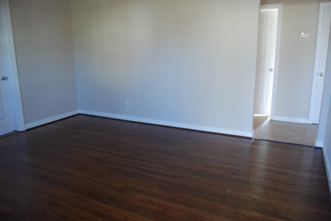 Foto del edificio - 1811 Binford Ln