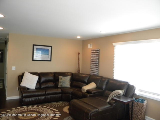 Building Photo - 632 South End Ave