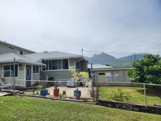 Building Photo - 1105 Nanialii St