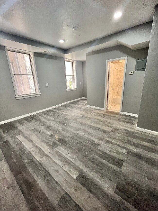 405 North 5th St Apt 1A - 400 N 5th St