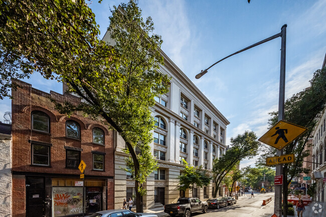 Foto del edificio - The Waverly at Christopher