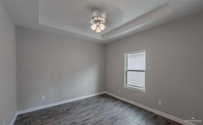 Foto del edificio - 8 Briggs Rd