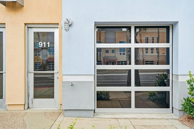 Foto del edificio - 911 E Santa Ana Blvd