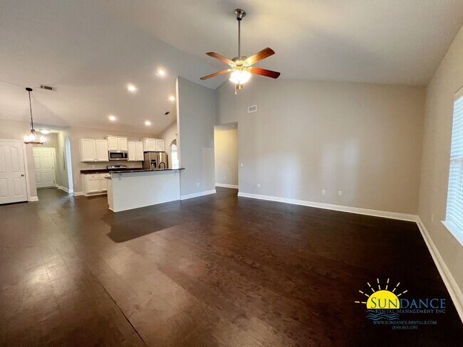 Building Photo - 4 Bedroom home with custom upgrades in the...