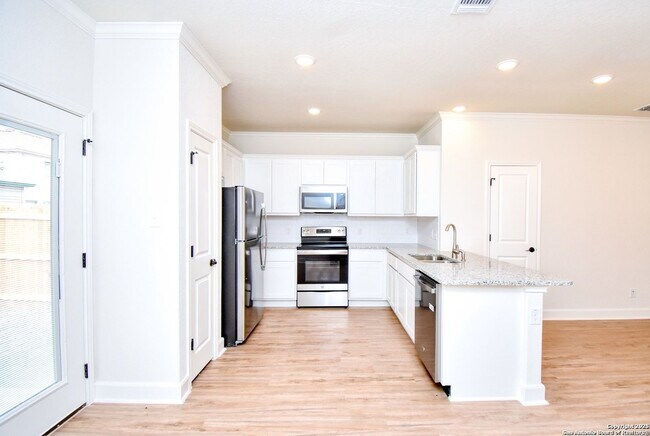 Foto del edificio - 10314 Candlewood Wy