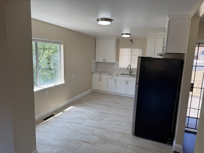 Foto del edificio - 3-Bedroom Rodeo Home with Brand New Kitchen!