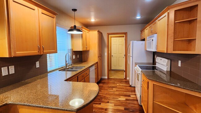 Foto del edificio - 329 Yakima Pl SE