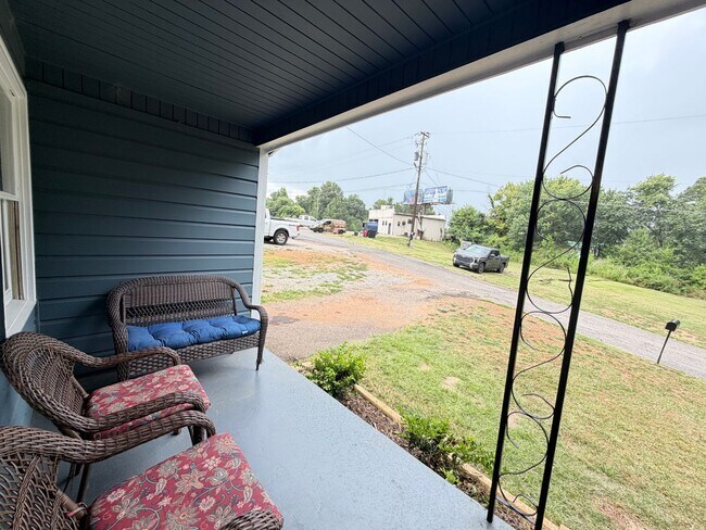 Foto del edificio - 484 Macon Hwy