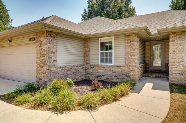 Foto del edificio - 4842 E Farm Rd 136