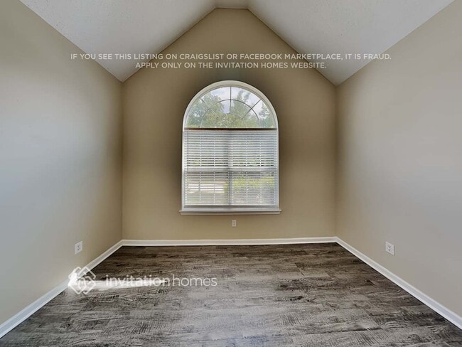 Building Photo - 254 Bonnes Dr SW